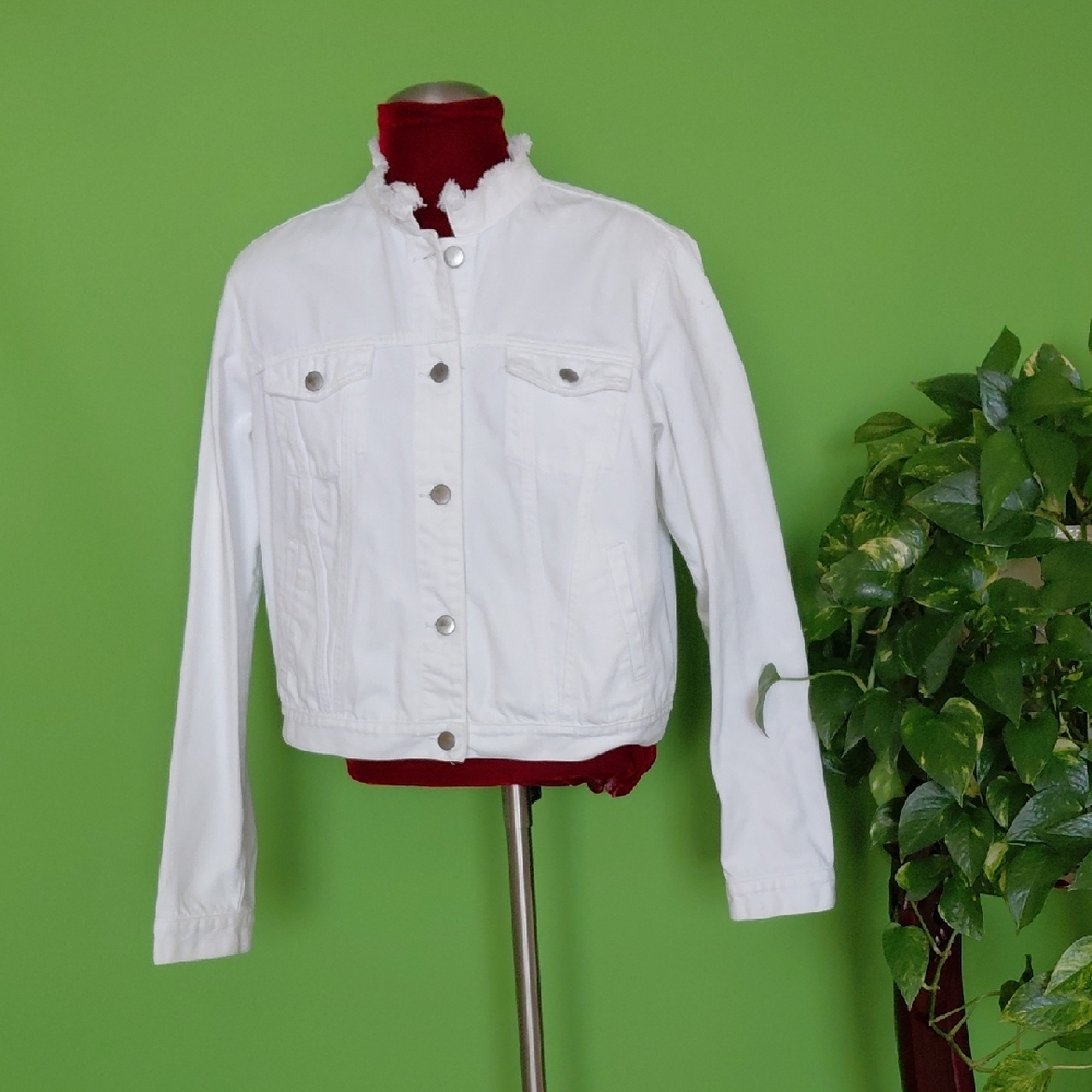 a.n.d Stylish White Denim Jacket for Women, Sz. Lg.